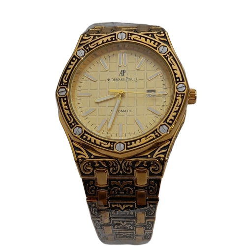 "ADMRS PGUT Golden Luxury Watch – Elegant Timepiece with Premium Craftsmanship"